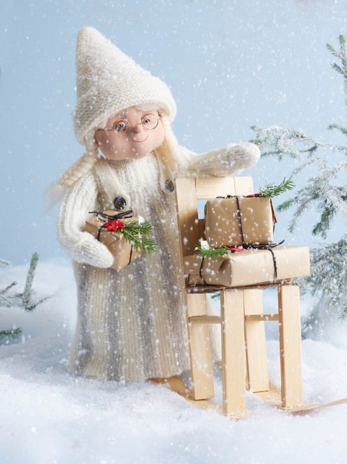 Hovedbilde Snønissekone | Strikkepakke -Fagstrikk