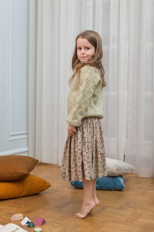 Bjørk genser i Vidde til barn | Strikkepakke