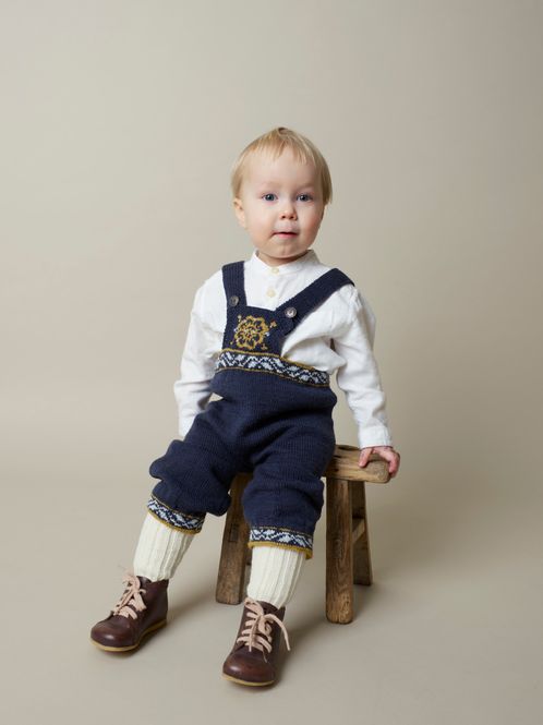 Hovedbilde Rosenikkers i Rauma Babygarn (mørk blå) | Strikkepakke