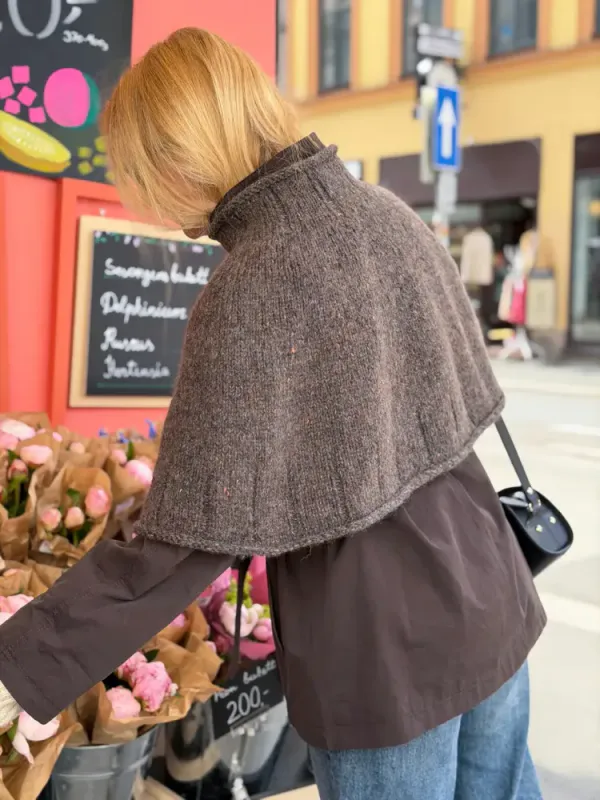 Heia Tweedcape i Alpakka Lin og Fivel | Strikkepakke
